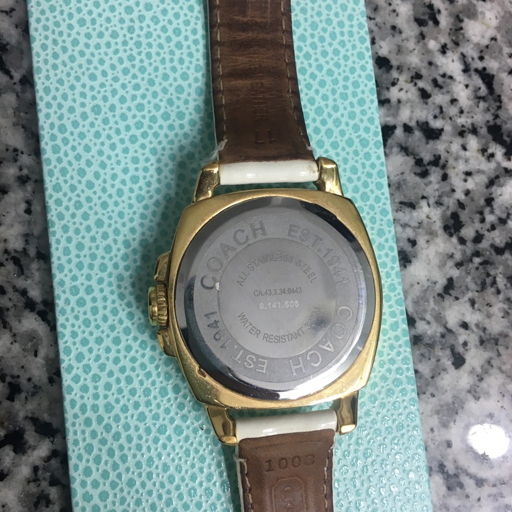 Coach Watch - Picture 4 of 5